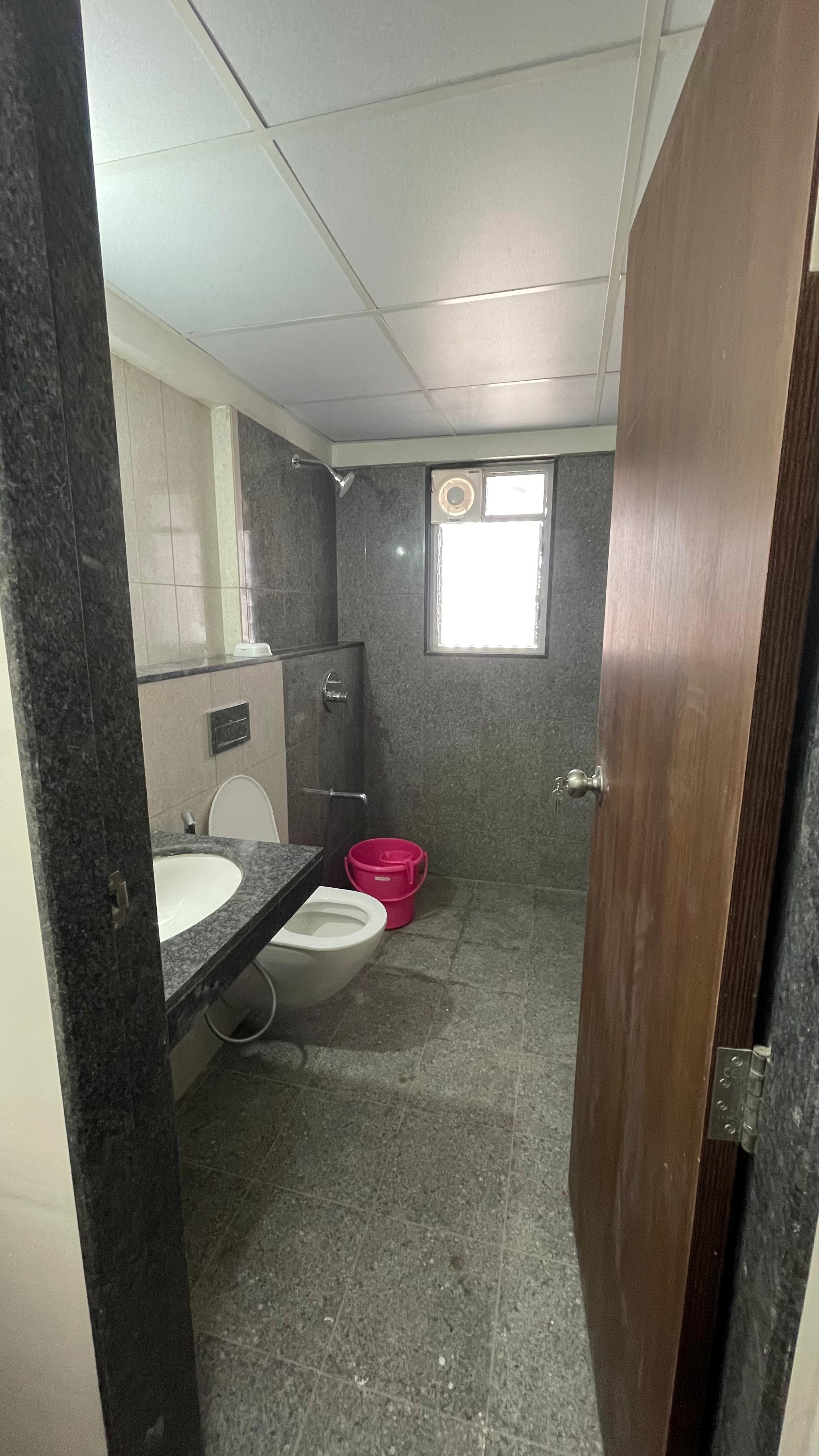 Romas Corporate Stays - Tap to explore photos