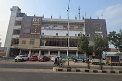 Hotel O Satya Residency, Narsapur