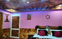 Cozee Double or Twin Room with Mountain View