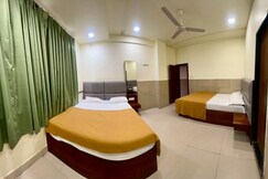Krushna Lodging, Nevasa