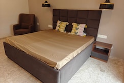 Luxury Room 4 with Ensuite in Sec 34D Chandigarh, Chandigarh