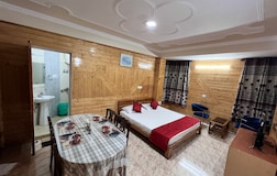 Garden-facing Deluxe Room