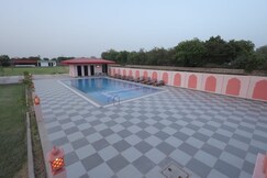 The Grand Heritage Resort, Agra