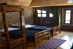 Quinton Enclave Homestay | Rooms & Caretaker, Shillong