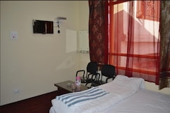 Snow Peak Guest House, Pahalgam