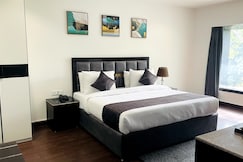 Saltstayz Select - Malcha & Chankyapuri, Delhi