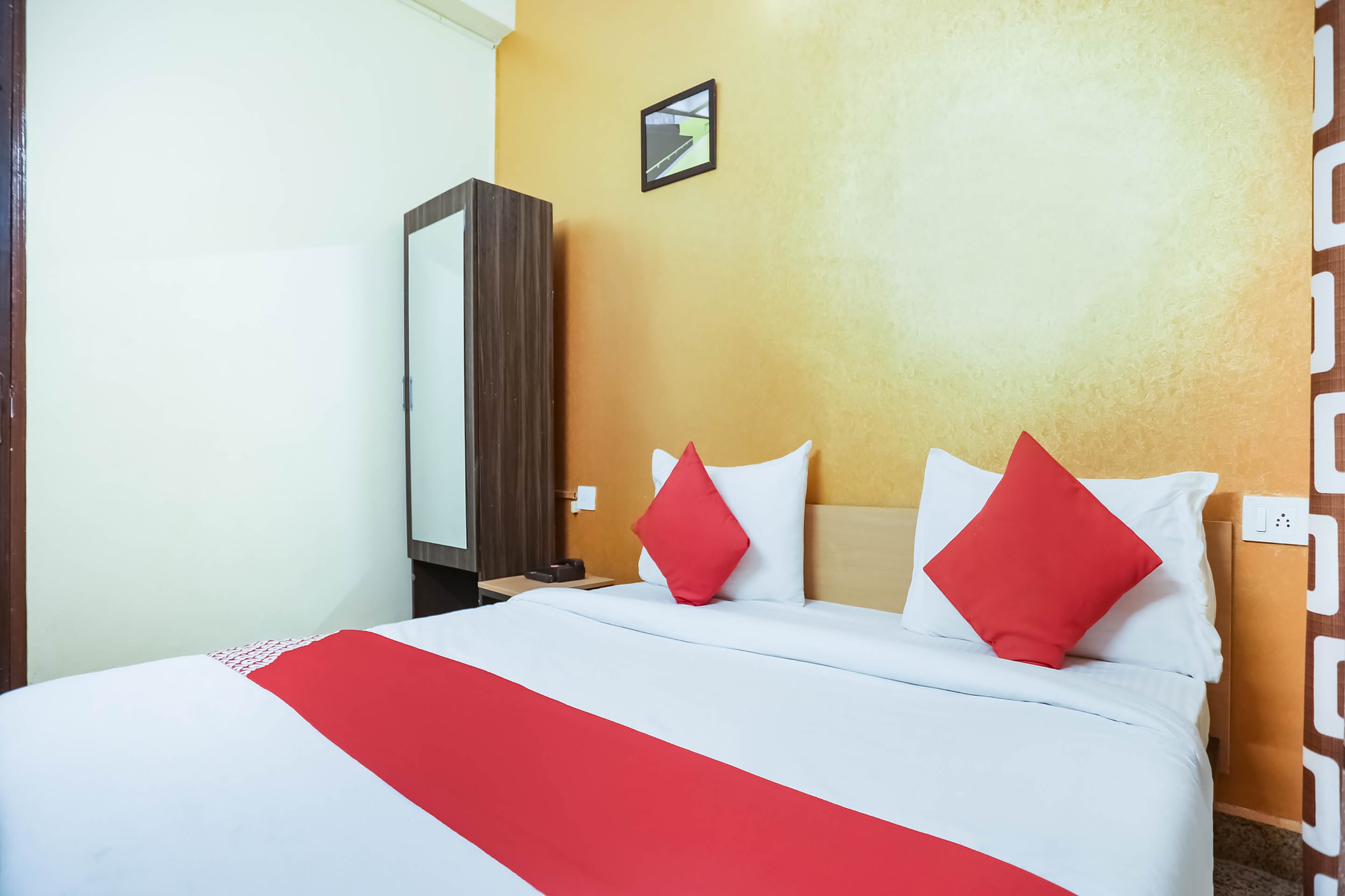 Hotel O Singh Guest House - Tap to explore photos