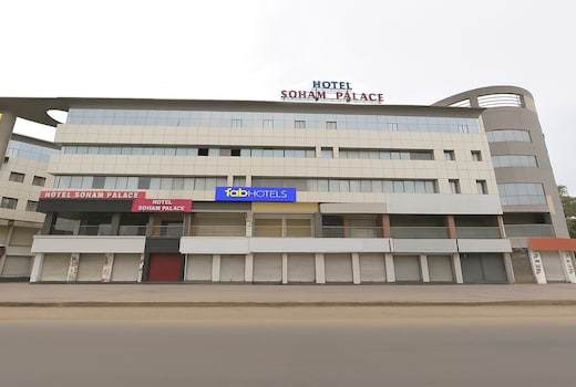 FabHotel Soham Palace