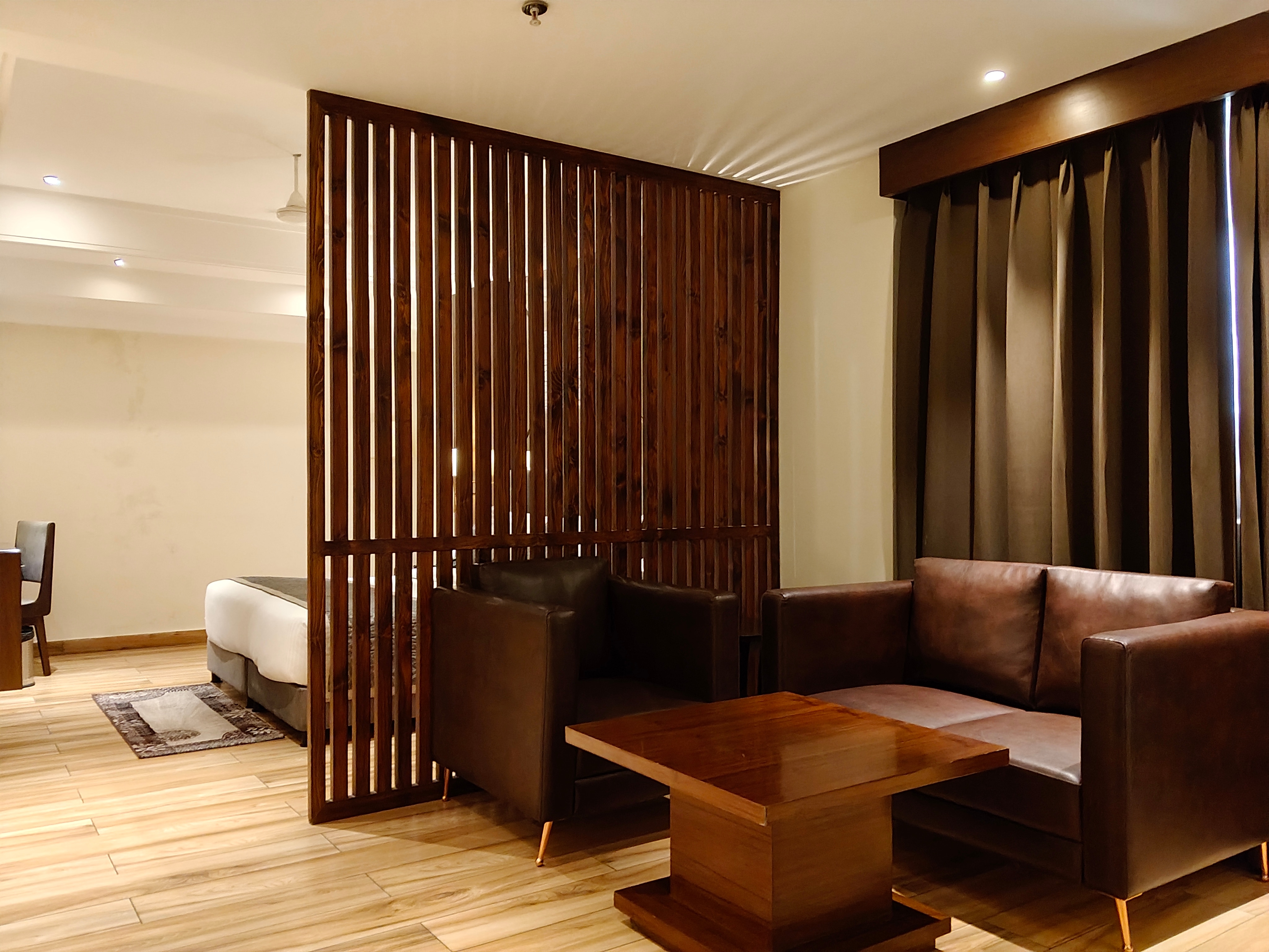 Hotel Park Regency - Tap to explore photos