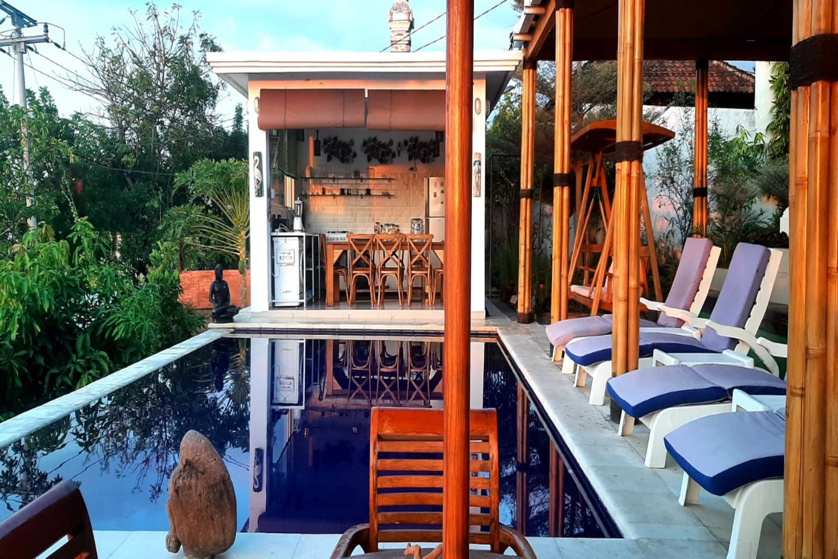 Tranquil Oasis Villa Near Lovina Beach - Tap to explore photos