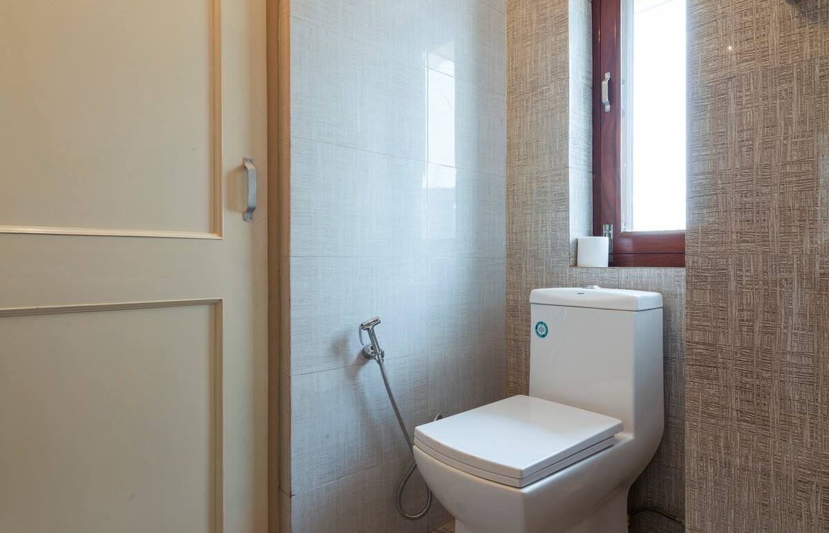 Premium Weekend Home Rejuvenating And Pollution Free - Tap to explore photos