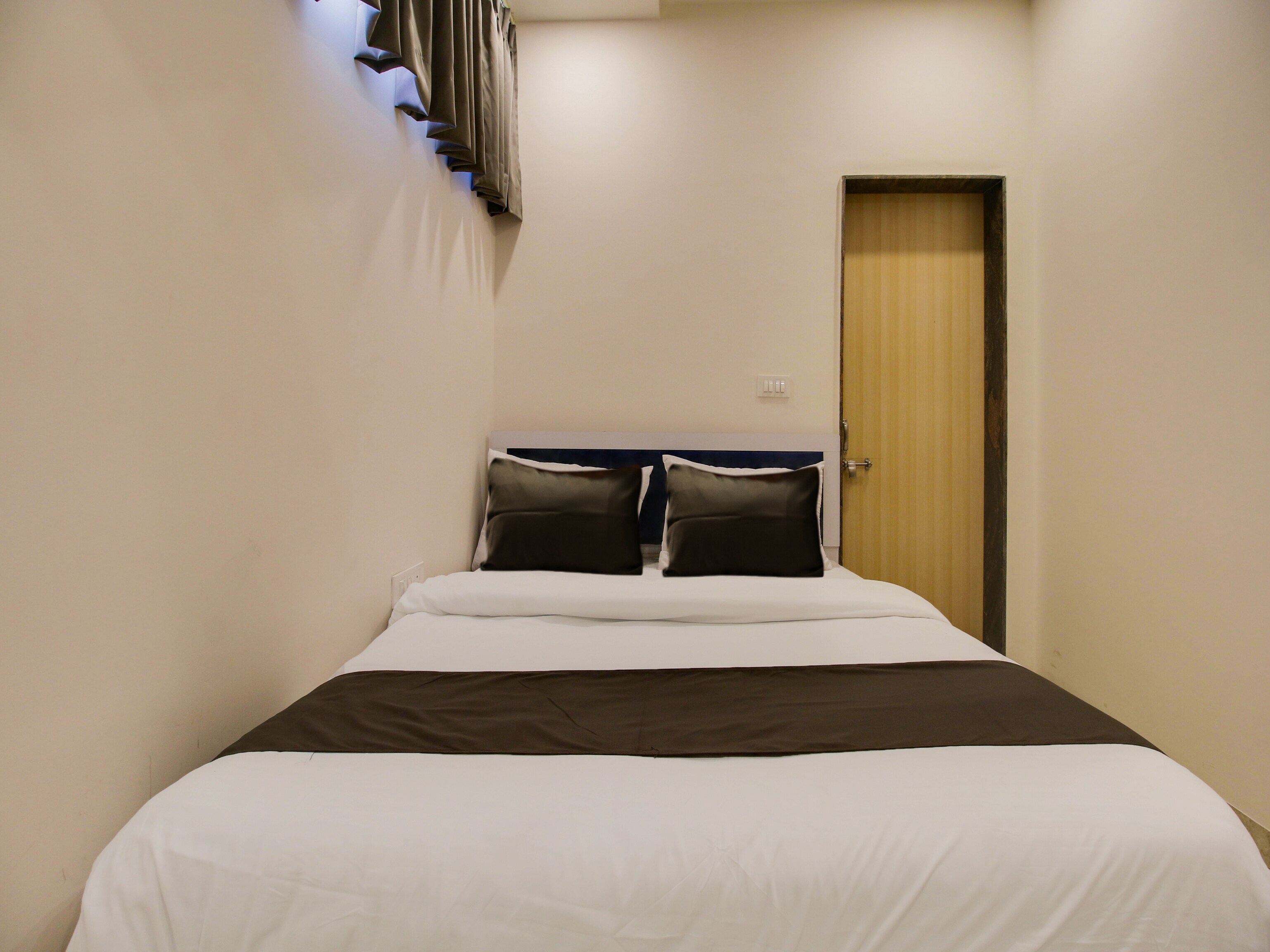 Flagship Hotel The Shan Exotica - Tap to explore photos