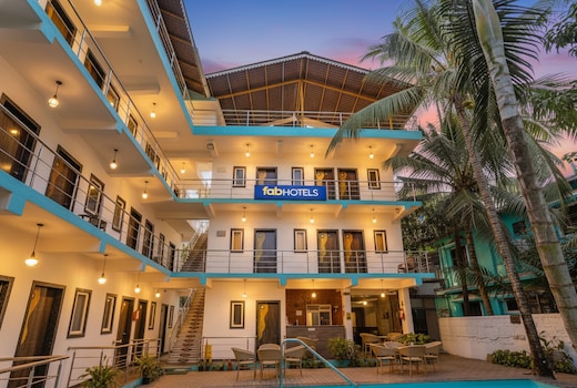FabHotel Luminous Beach Resort - Nr. Morjim Beach