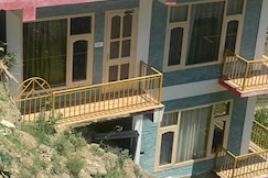 Cozy Luxury Escape in Gushaini Tirthan Valley, Sainj