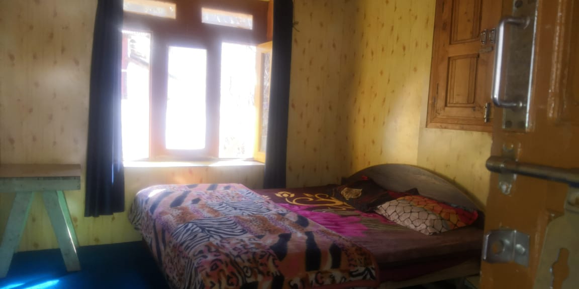 Peace Homestay - Tap to explore photos