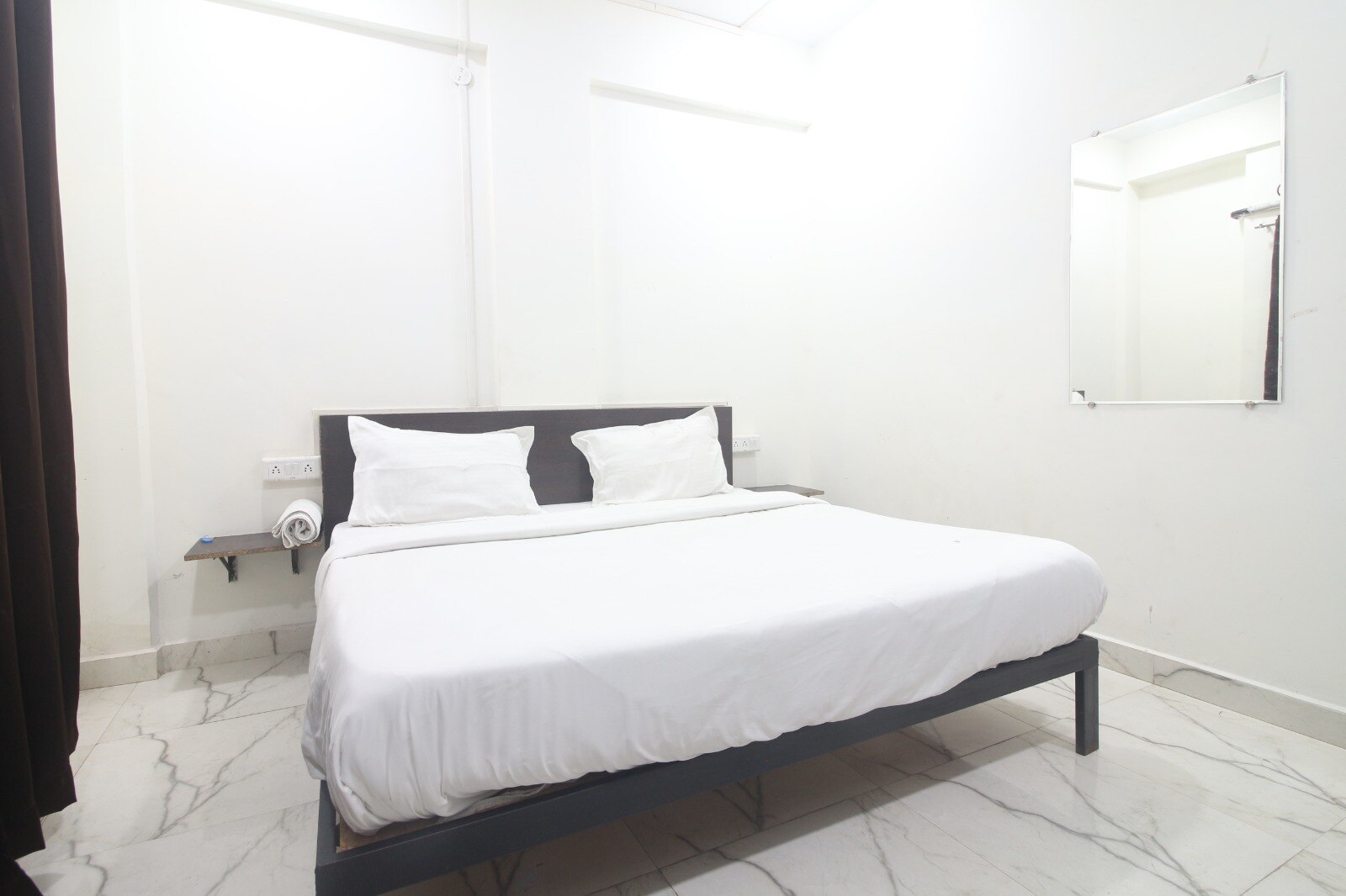 Royal Galaxy Serviced Apartments - Tap to explore photos