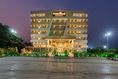 Golden Leaf Resort, Dhule