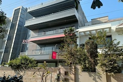 Loop Hostels Baani Square - Gurugram, Gurgaon