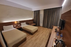 Hotel Lumbini Garden New Crystal, Lumbini
