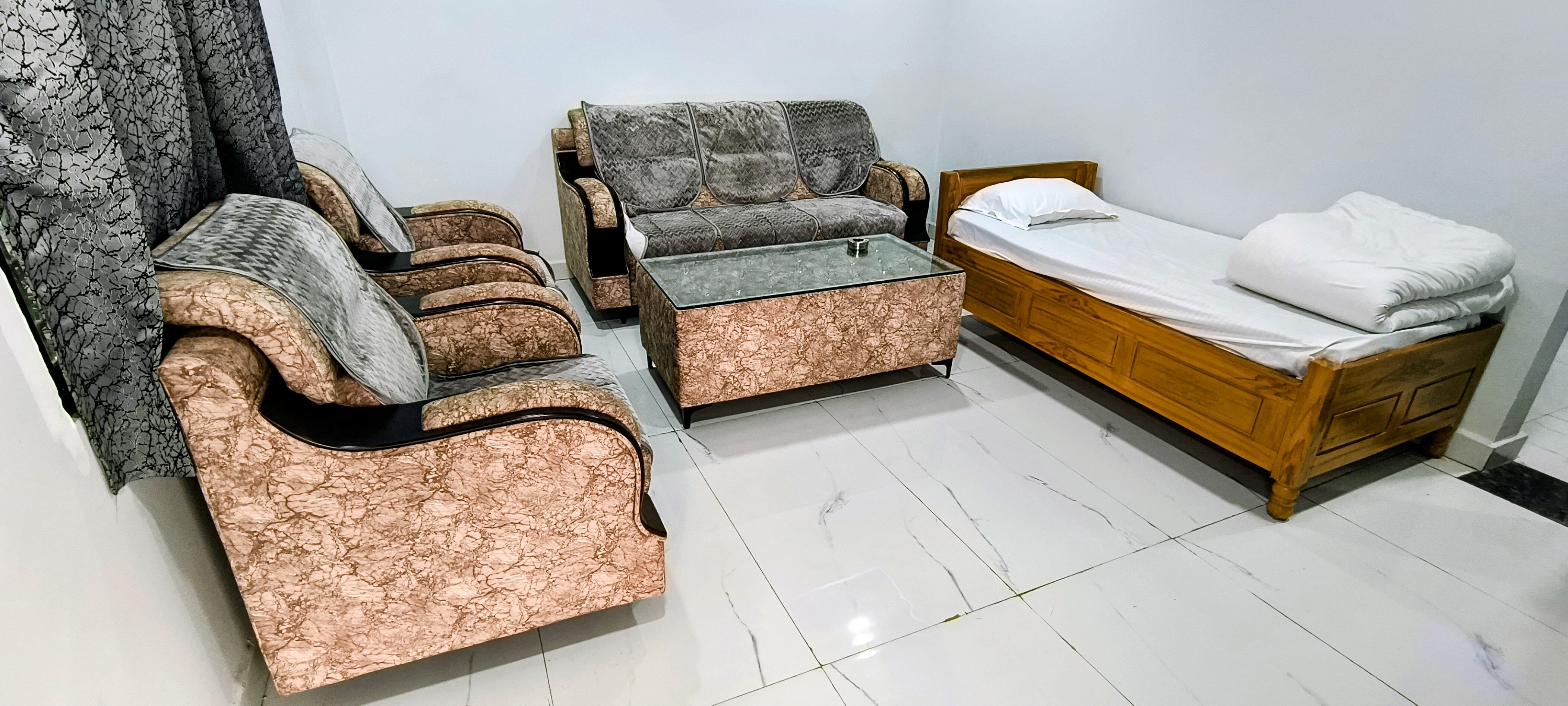 Suites 1