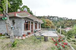 3 Bedroom| Lawn | Kitchen | View of Kasauli Hills, Kasauli