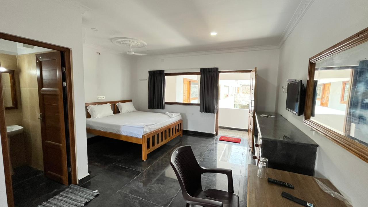 ANAND GUESTHOUSE - Tap to explore photos