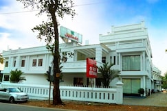 KALLADA HOTELS, Chalakudy
