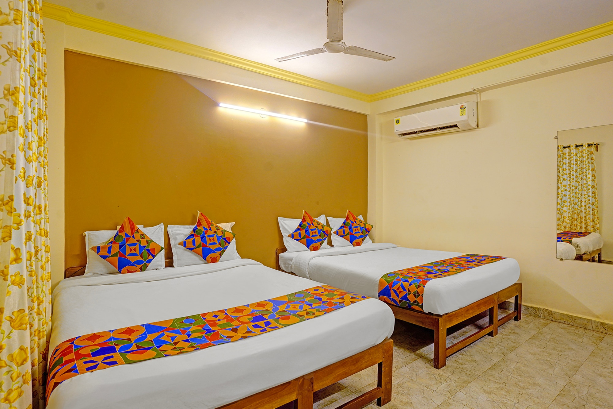 FabHotel Samara - 700M From Calangute Beach - Tap to explore photos