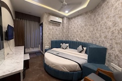 Hotel Krish Villa, Anand