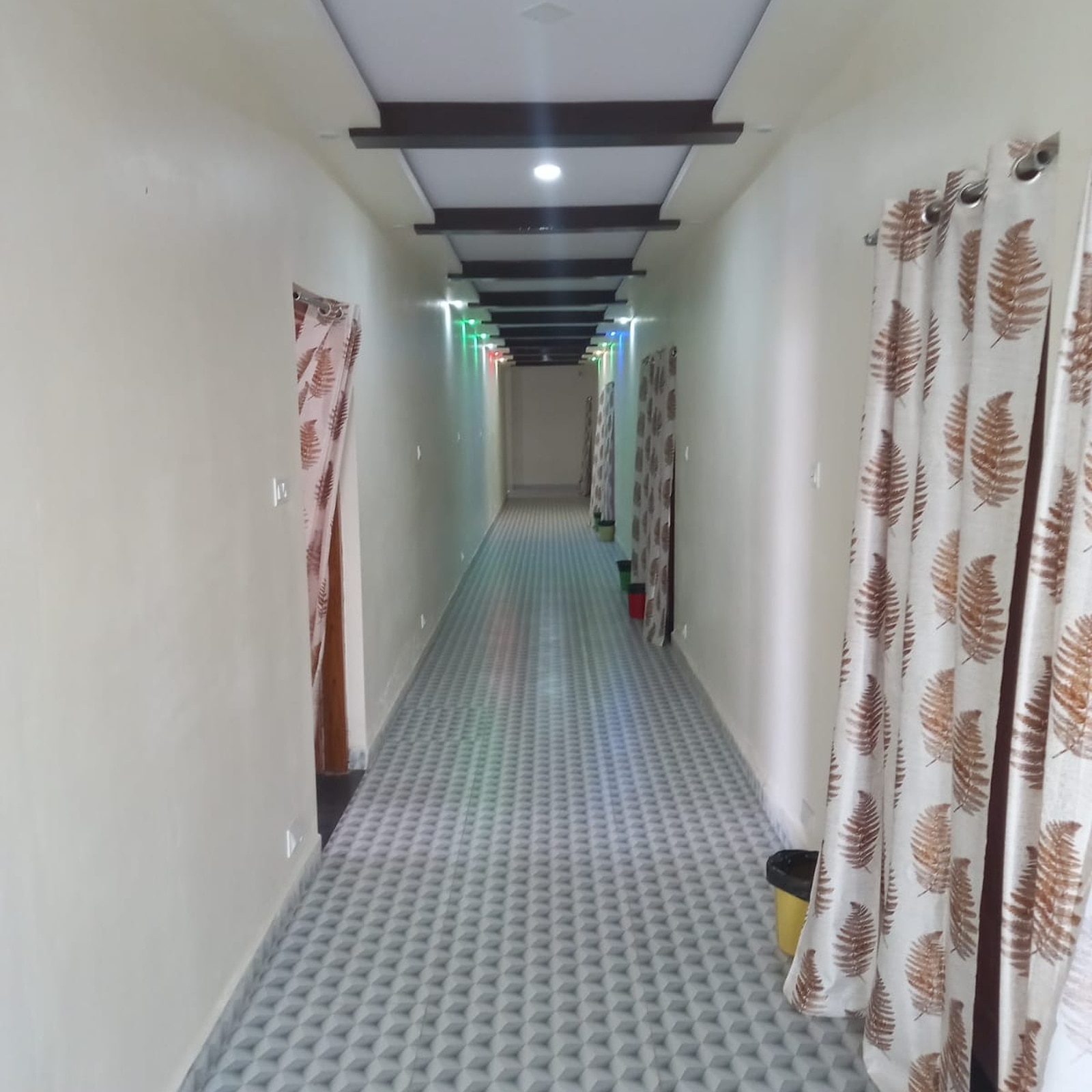 Hotel Abhilasha Palace - Tap to explore photos