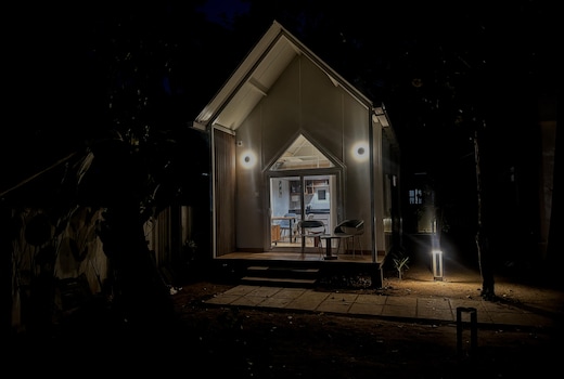 Shoreline Secrets Beachfront Cabin