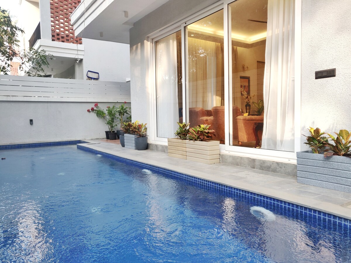 Hireavilla | Aria - Luxury 5BHK Villa in Anjuna, Perfect for Groups - Tap to explore photos