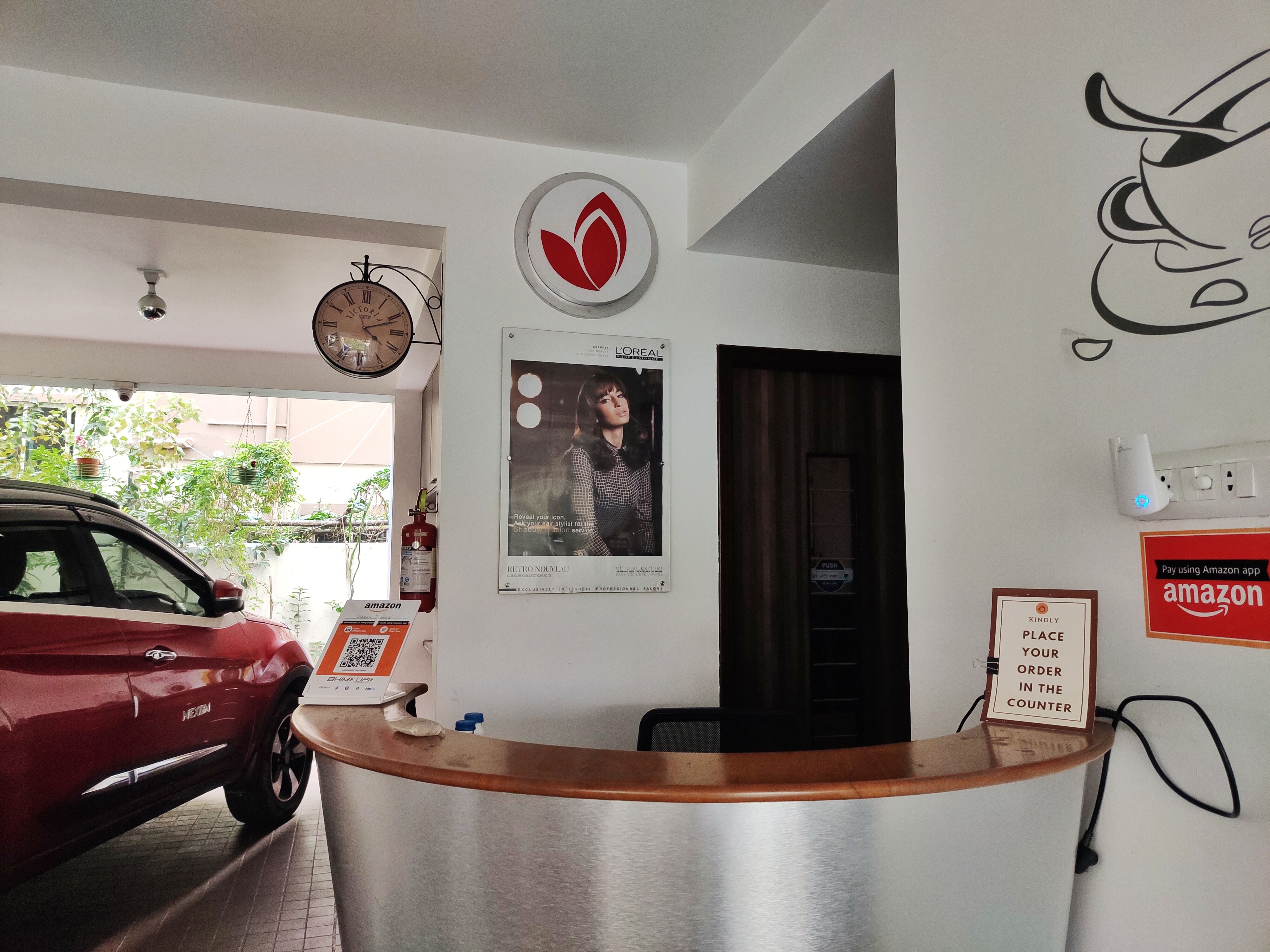 Montage Homestay, Kolkata - Tap to explore photos