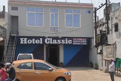 Hotel Classic Banmore, Morena
