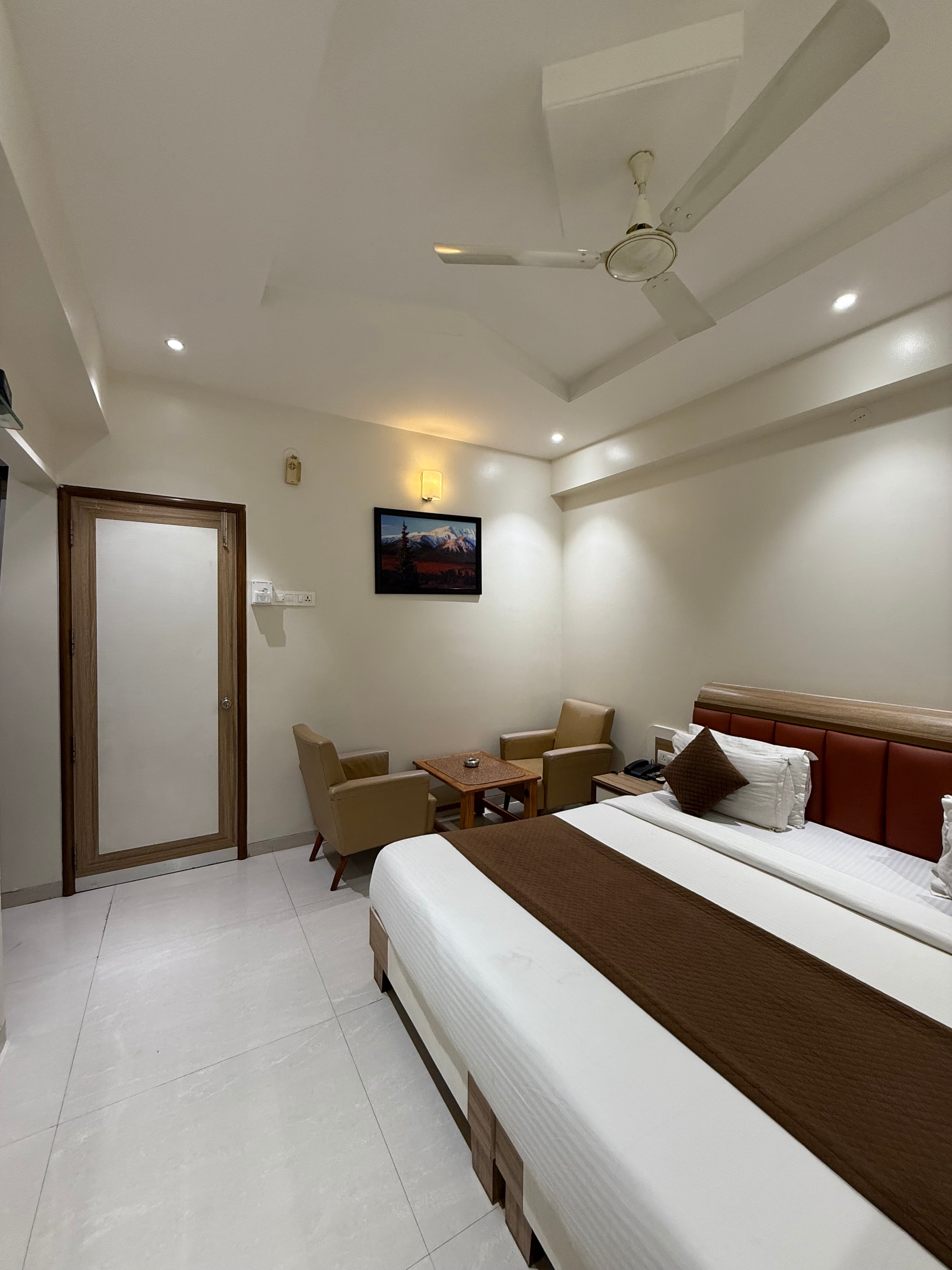 Hotel Paradise 4