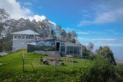 Adventure hike Glasshouse, Kodaikanal