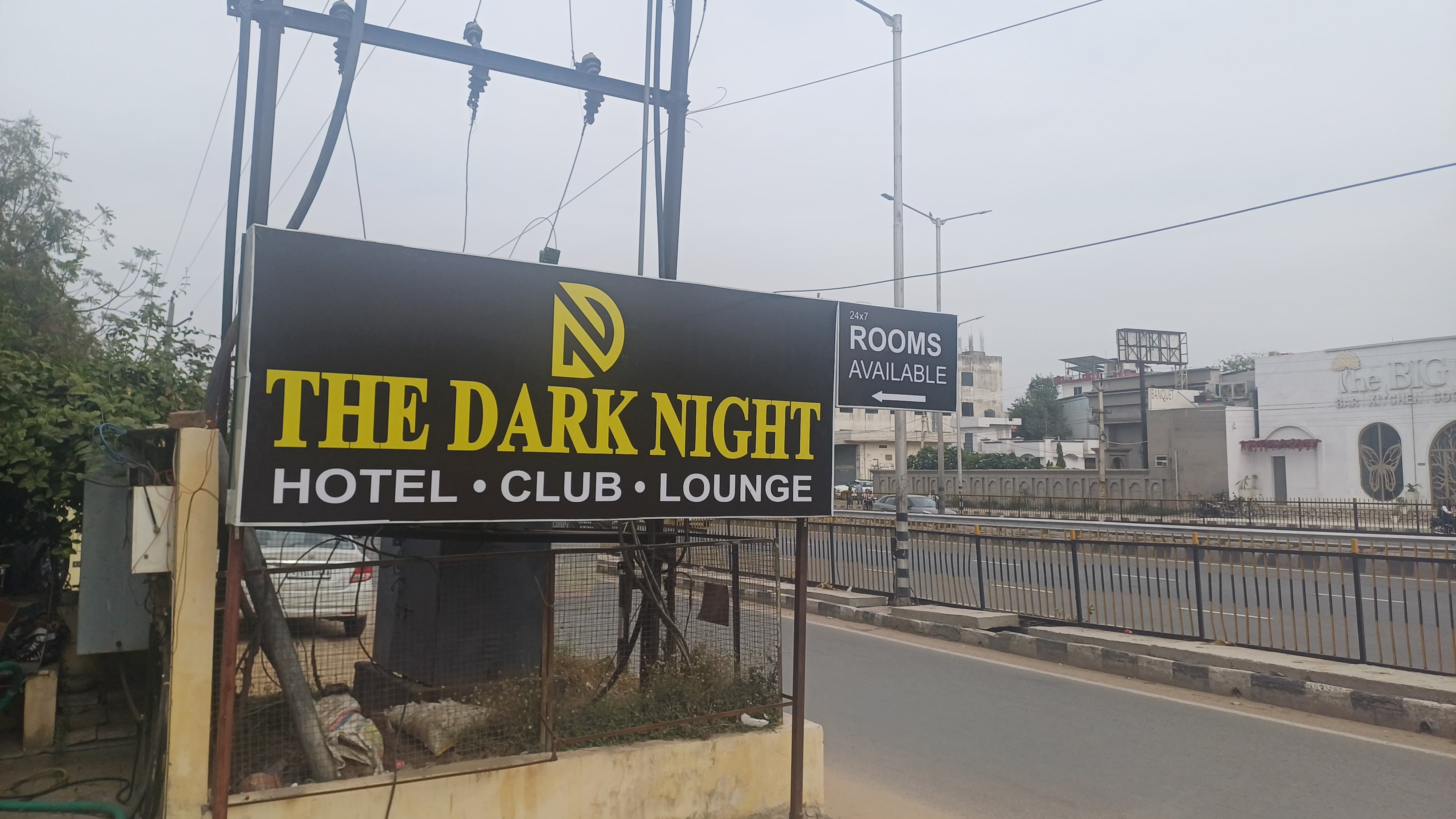 Hotel The Darknight - Tap to explore photos