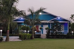 MeadowView Farmhouse, Noida