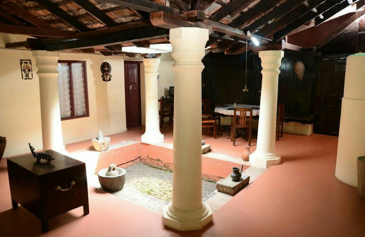 NARIKULAM THARAVAD(HERITAGE HOMESTAY) - Tap to explore photos