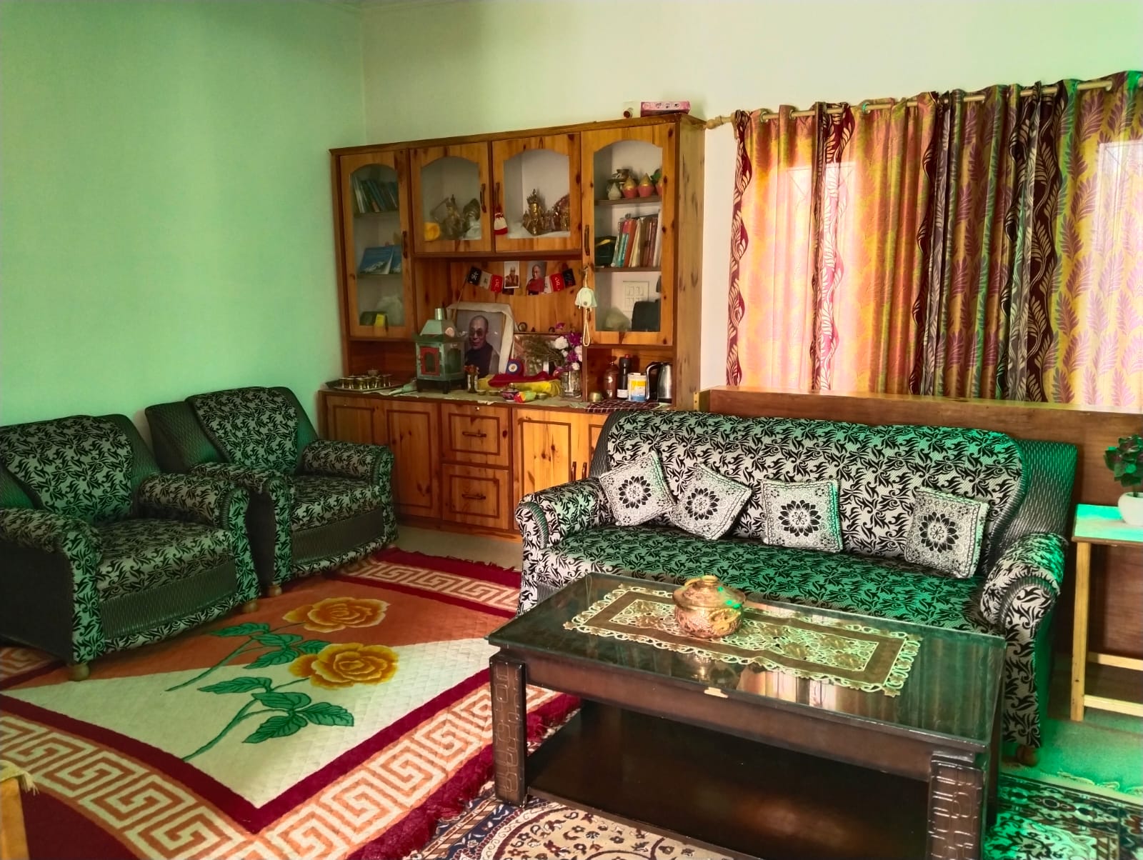 Stanzinn Home Stay - Tap to explore photos