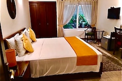 The Neem | Rooms in a Homestay, Delhi