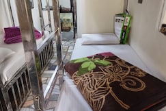 Rekha Cottage | Dorms & Rooms, Faridabad