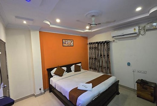 FabHotel Sri Balaji Grand