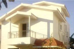 Large room @ gated villa community, Hosur