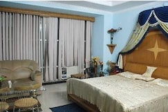 Natraj Hotel, Baba Bakala