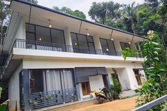 Gm square homestays, Thekkady