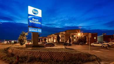 Best Western Laval-Montreal - Tap to explore photos