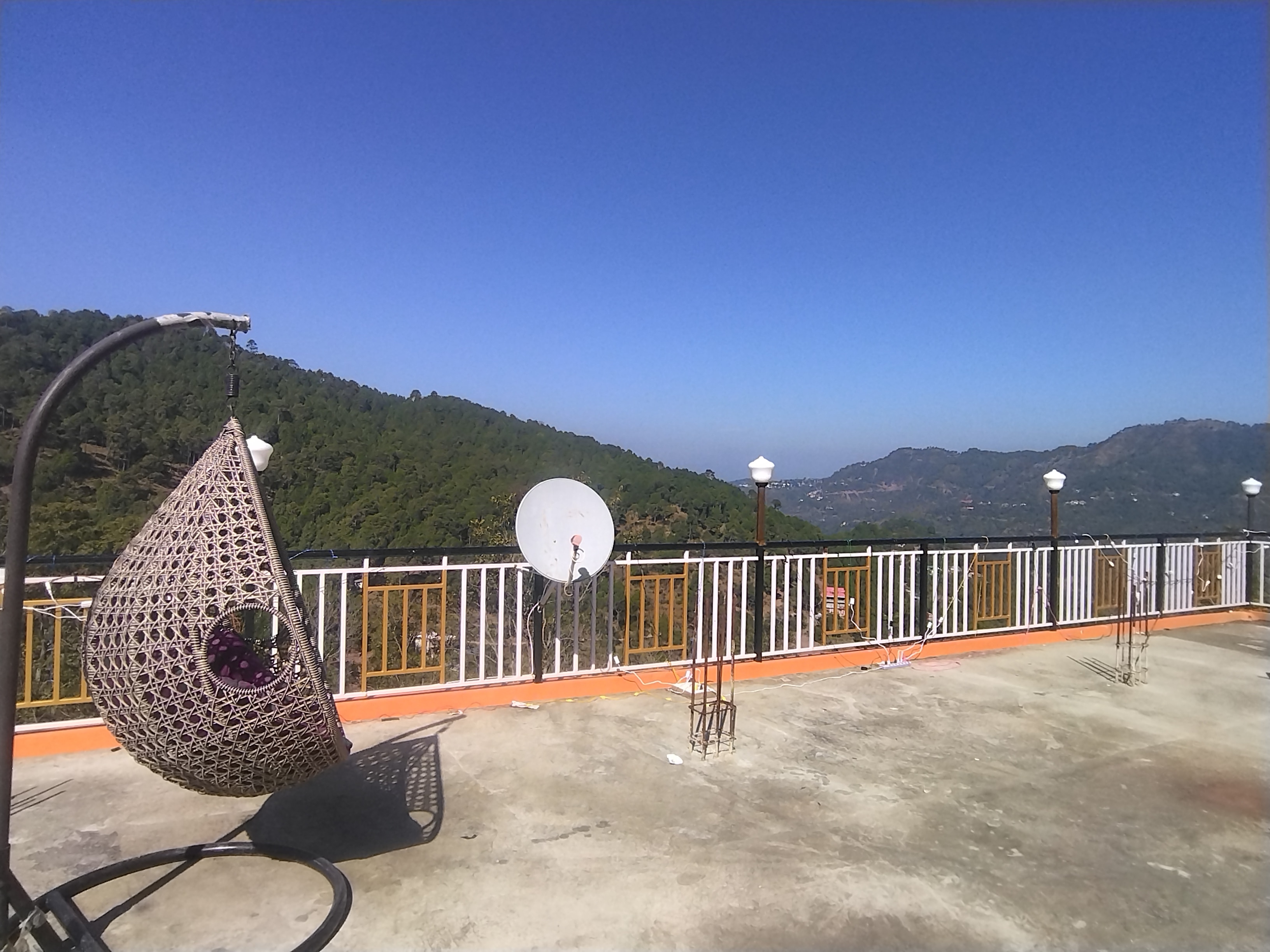 Kasauli Mountain Home Stay - Tap to explore photos