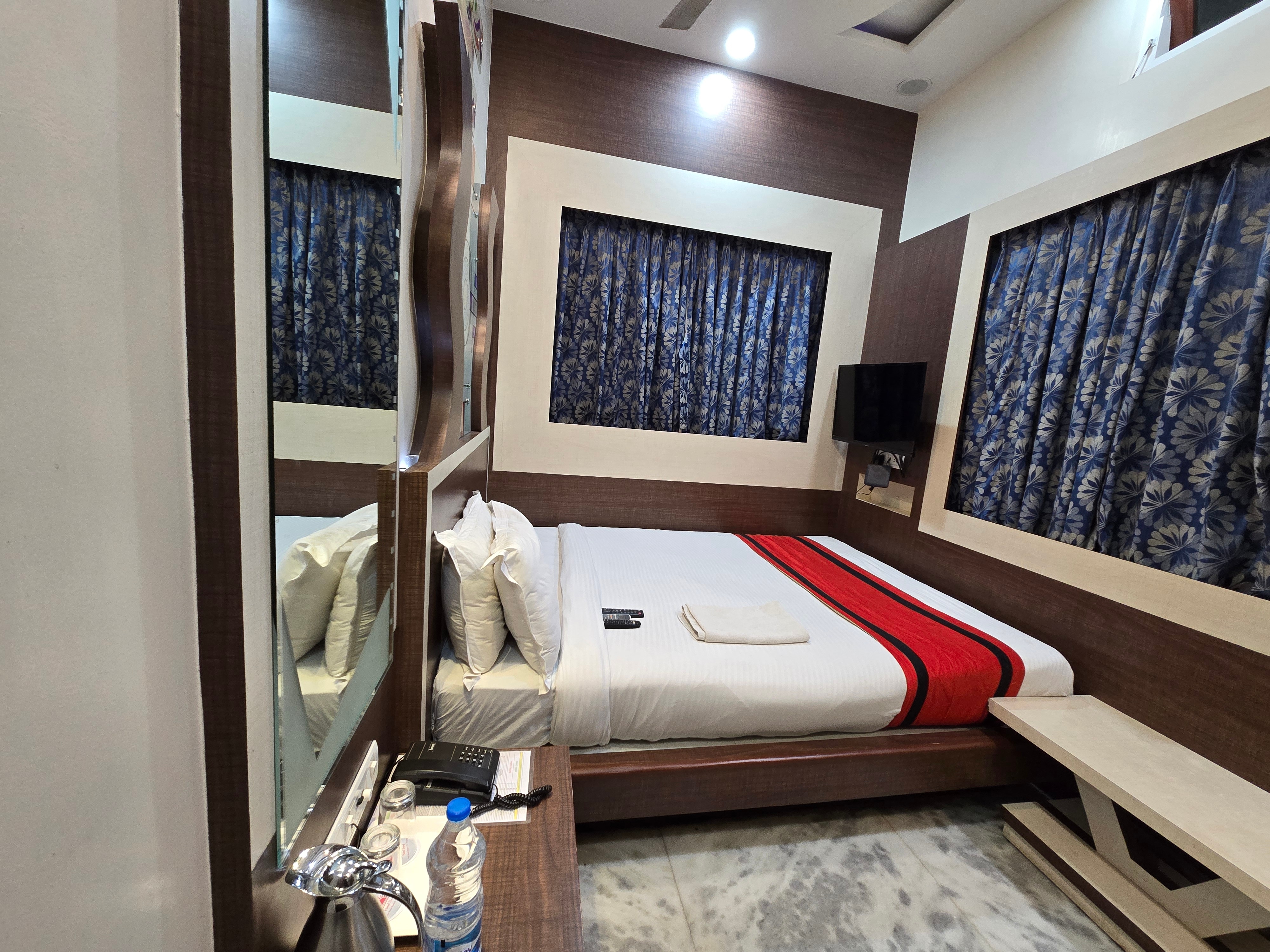 Hotel Suraj - Tap to explore photos