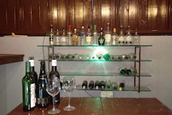 GOGGO POOL PREMIUM PARTY VILLA, Wadgaon